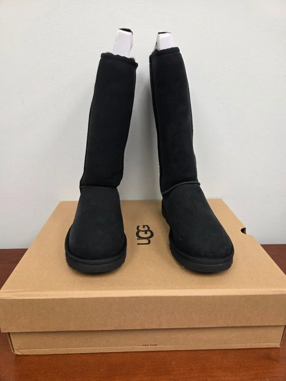 UGG CLASSIC TALL NEW IN BOX WOMEN'S SIZE 7 AND 8 BLACK BOOTS